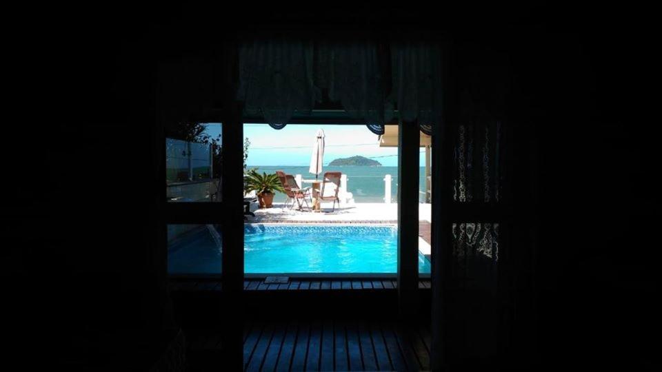 Mansao Ouro Verde Vlc Frente Para O Mar Com Piscina Piçarras Eksteriør bilde